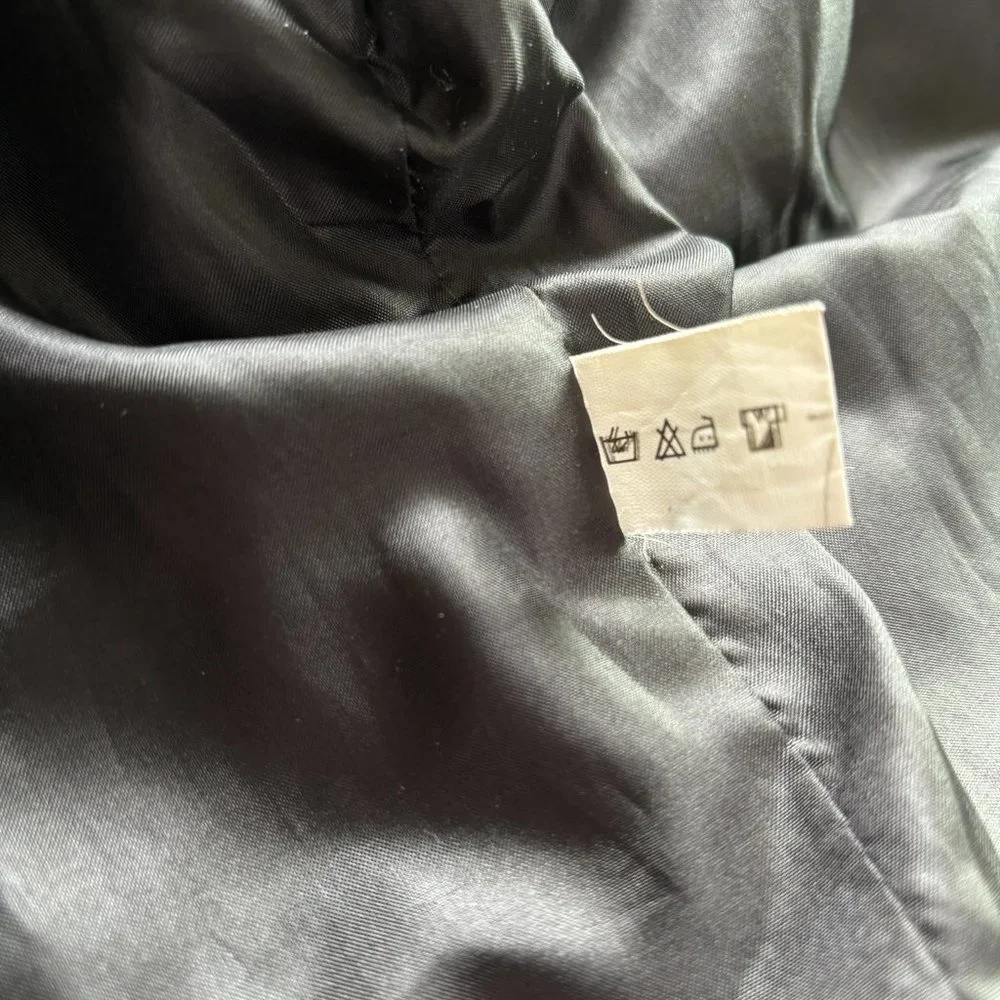 Blazer* - Picture 4 of 7